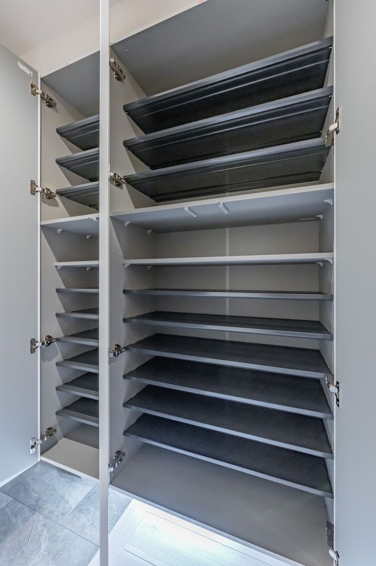 レーベンハイム赤羽西が丘収納