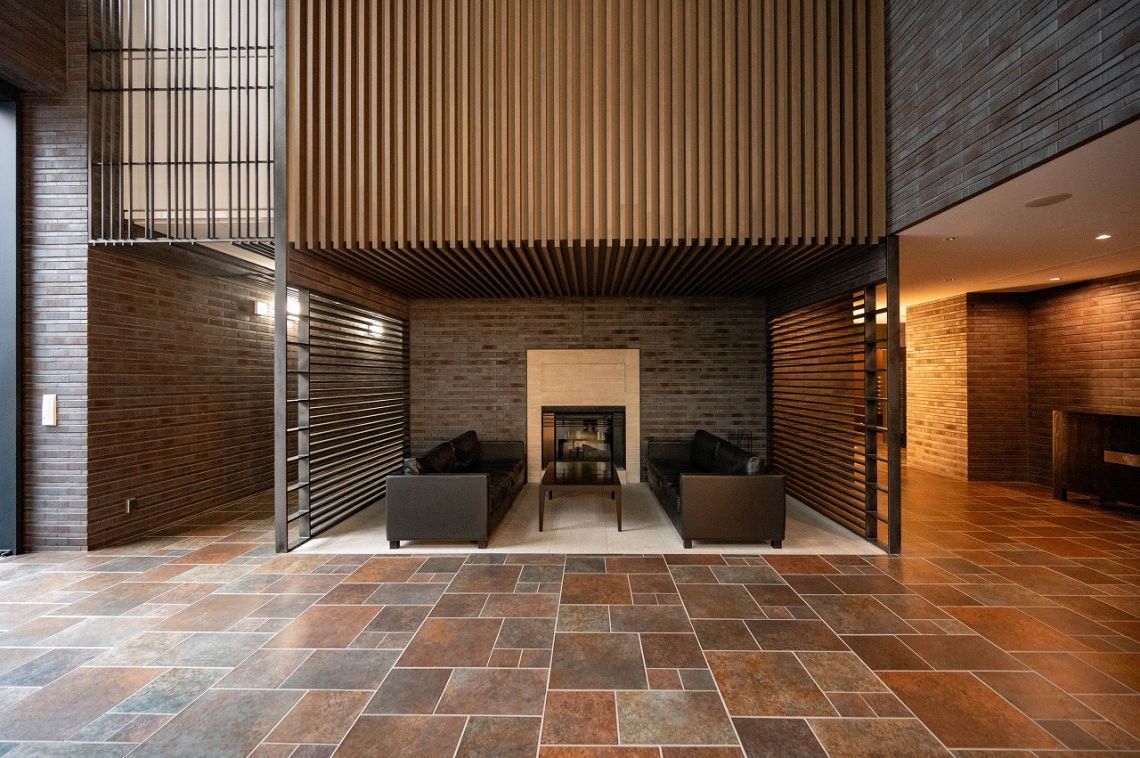 ＴＨＥ　ＴＯＷＥＲ　ＫＯＩＳＨＩＫＡＷＡエントランス