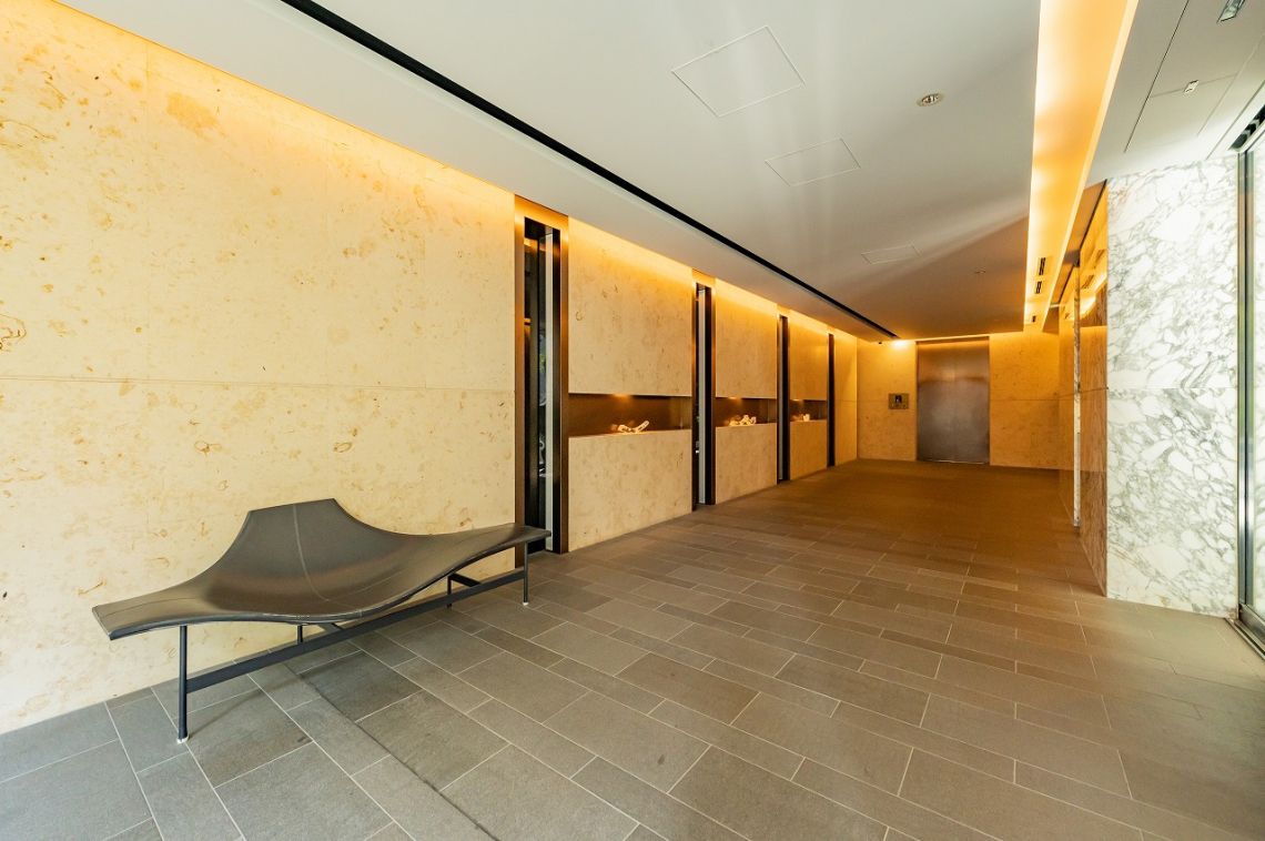 プラウド九段南エントランス