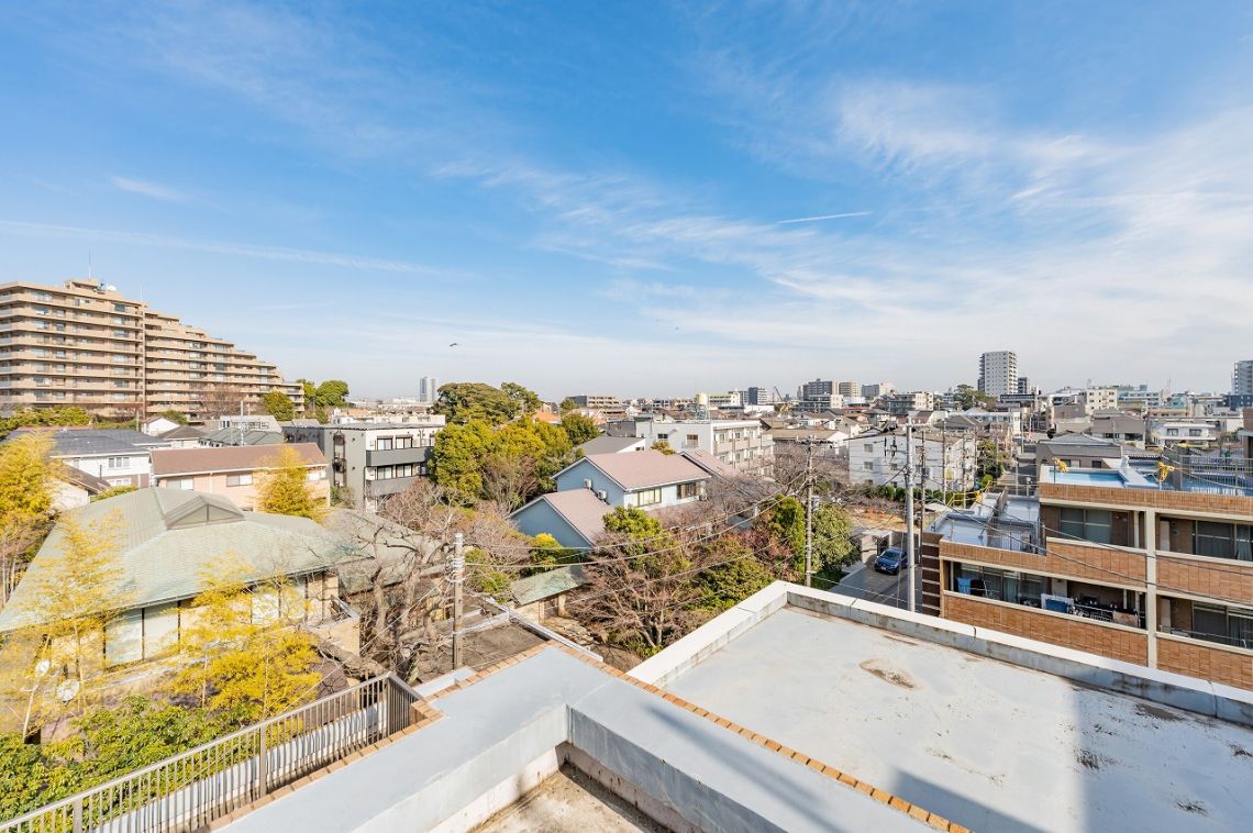 Ｔｈｅ　ＮＯＢＵＴＯ　ＨＩＬＬＳ　ＦＯＲＥＳＴ　ＣＯＵＲＴバルコニー