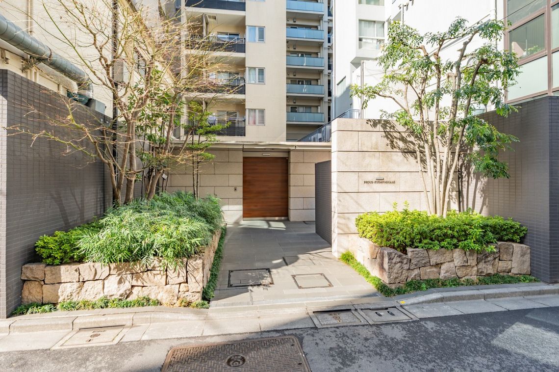 プラウド九段南エントランス