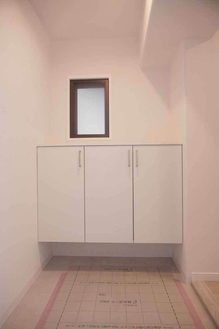 サーパス文化の森二番館玄関