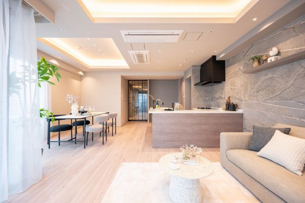 ＴＨＥ　ＴＯＷＥＲ　ＫＯＩＳＨＩＫＡＷＡリビング