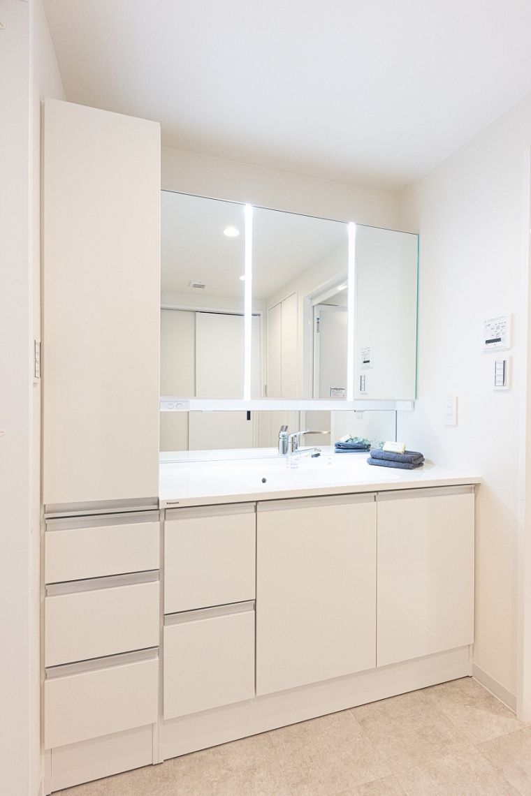 エフユニバース洗面台・洗面所