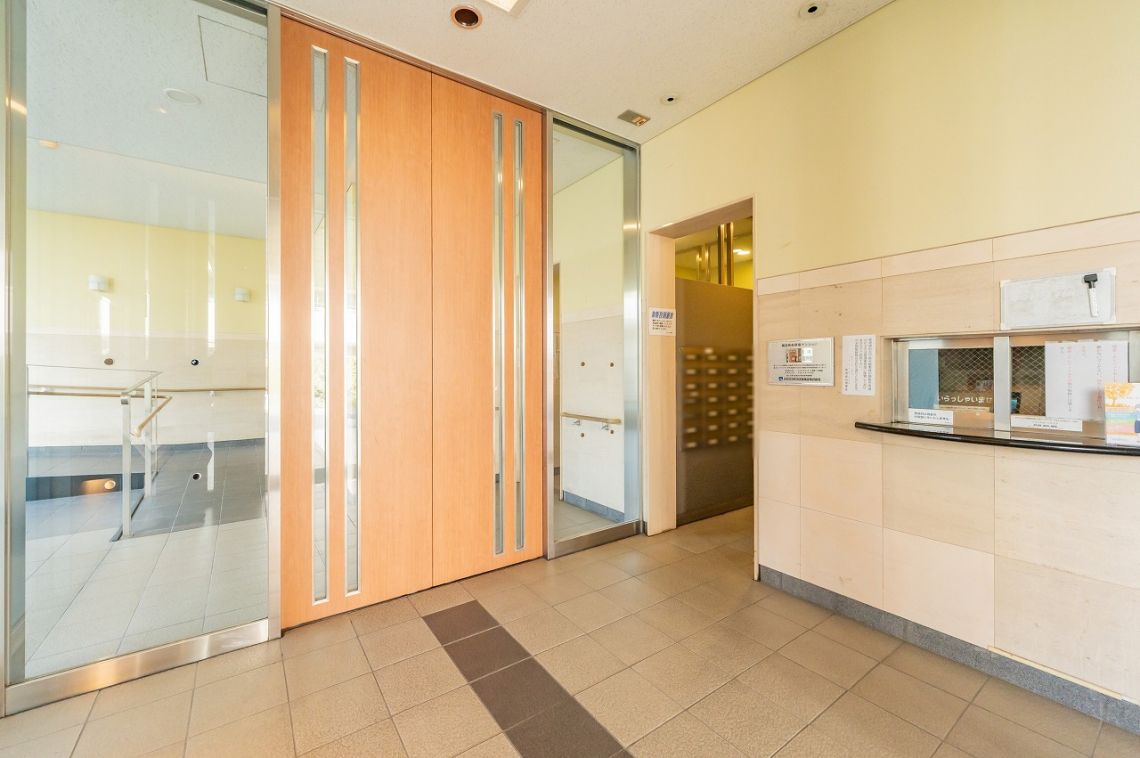 ライオンズヴィアーレ横濱ベイ壱番館エントランス