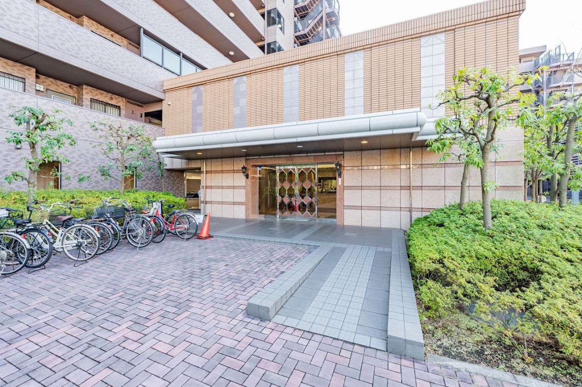 ライオンズガーデンシティ本八幡エントランス