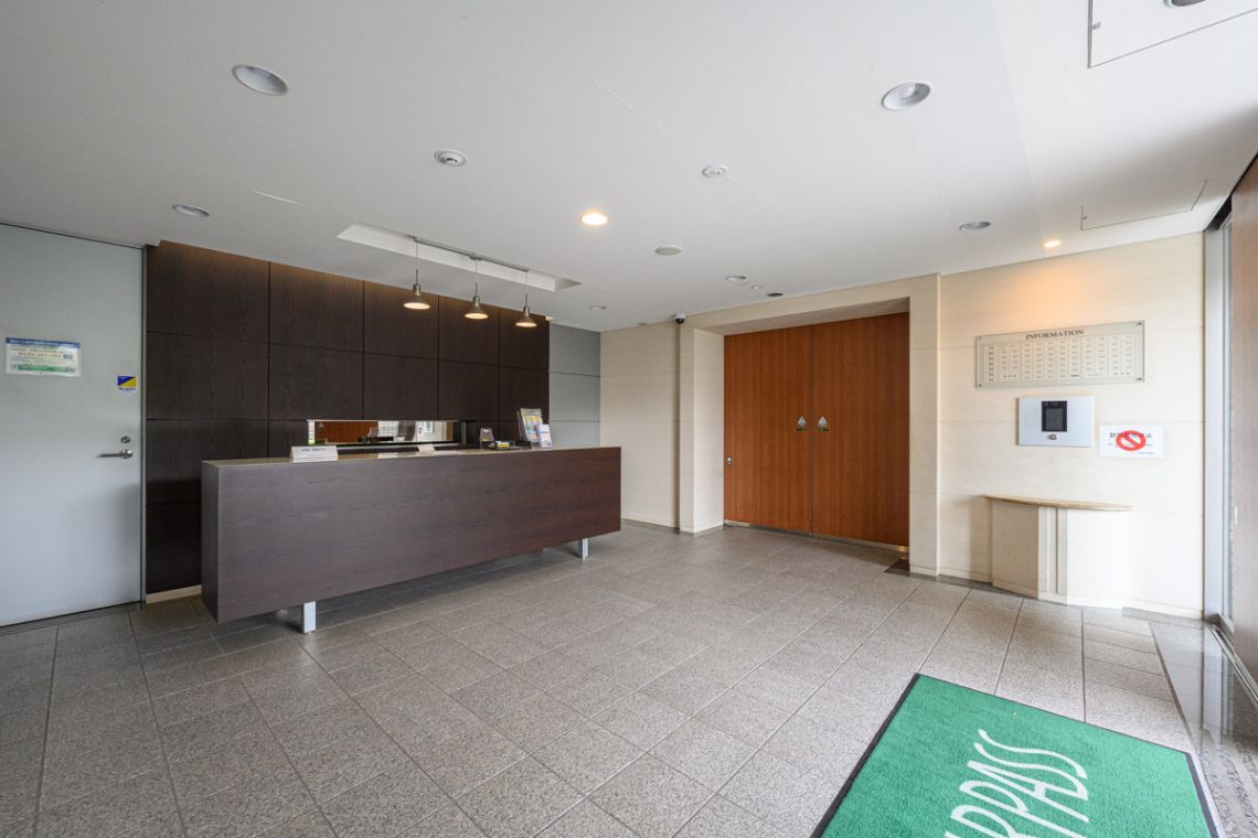 サーパス横浜星川エントランス