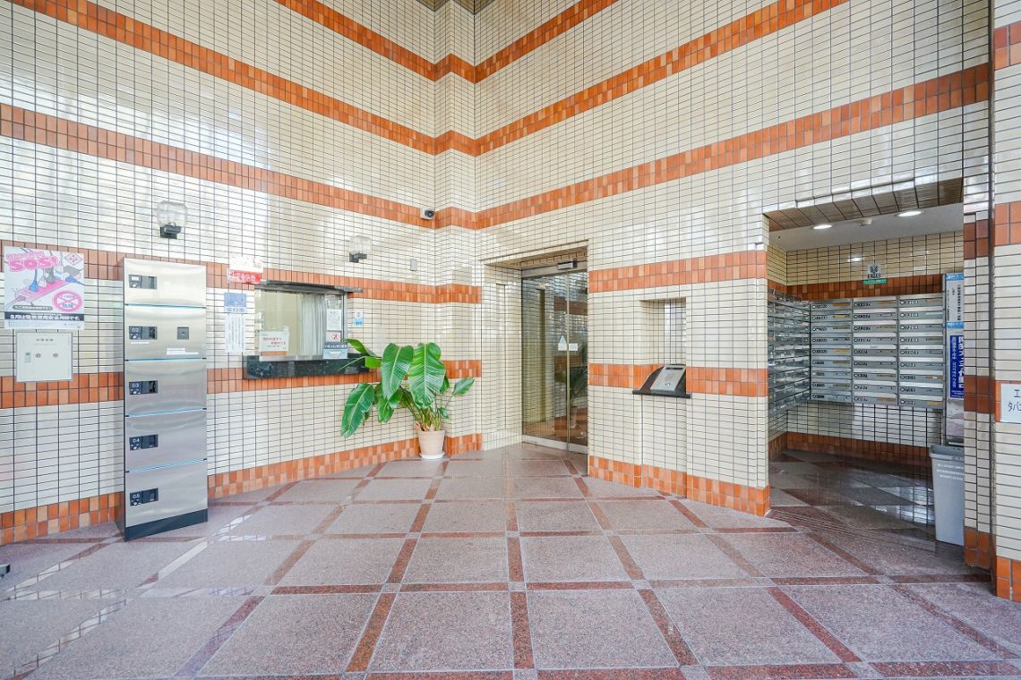 ライオンズマンション灘南エントランス