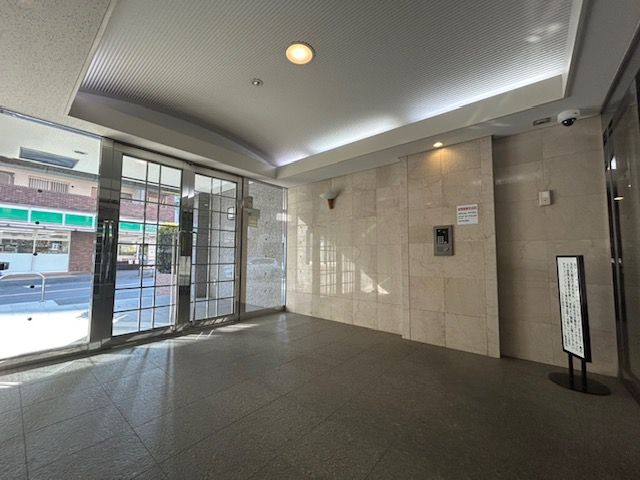 コスモ読売ランドエクセルコートエントランス