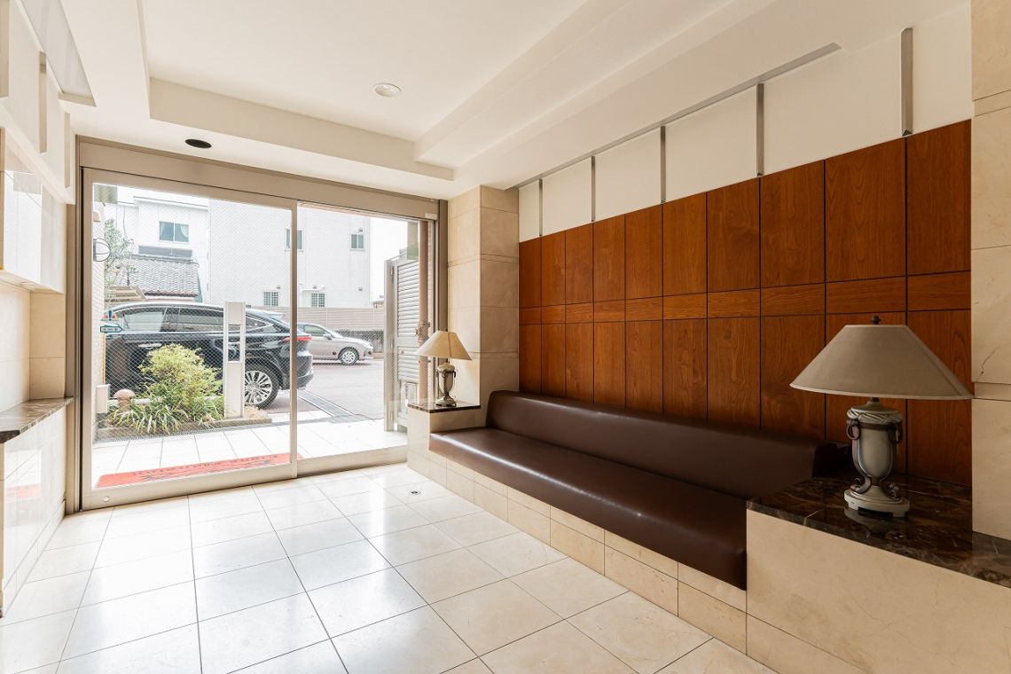 ライオンズマンション御器所ロビー