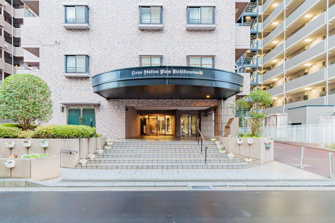 ライオンズステーションプラザ西船橋エントランス