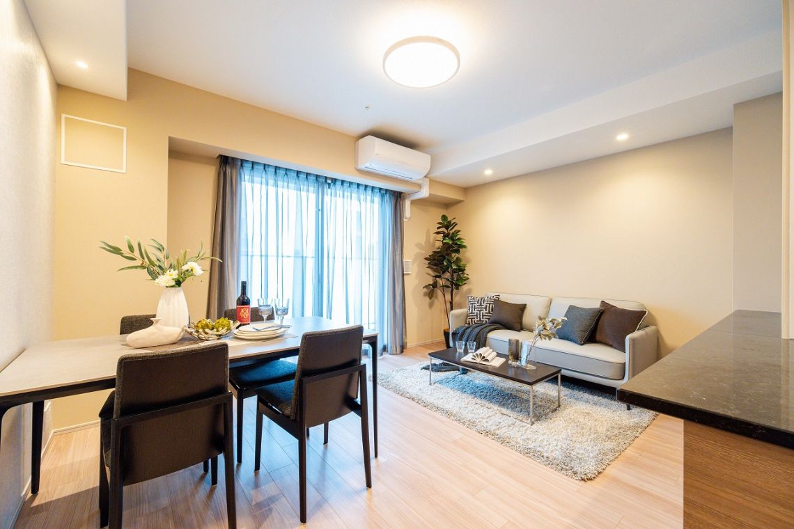 ウエリスタワー谷町四丁目リビング