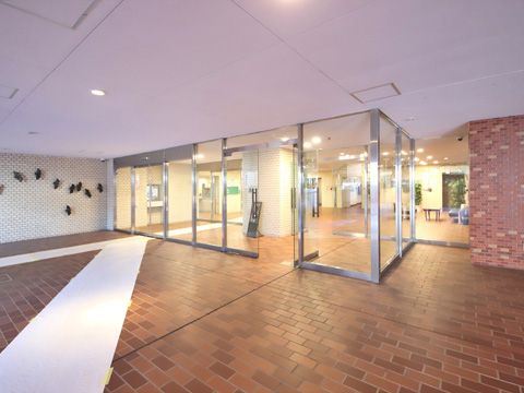 シャンボール三田エントランス
