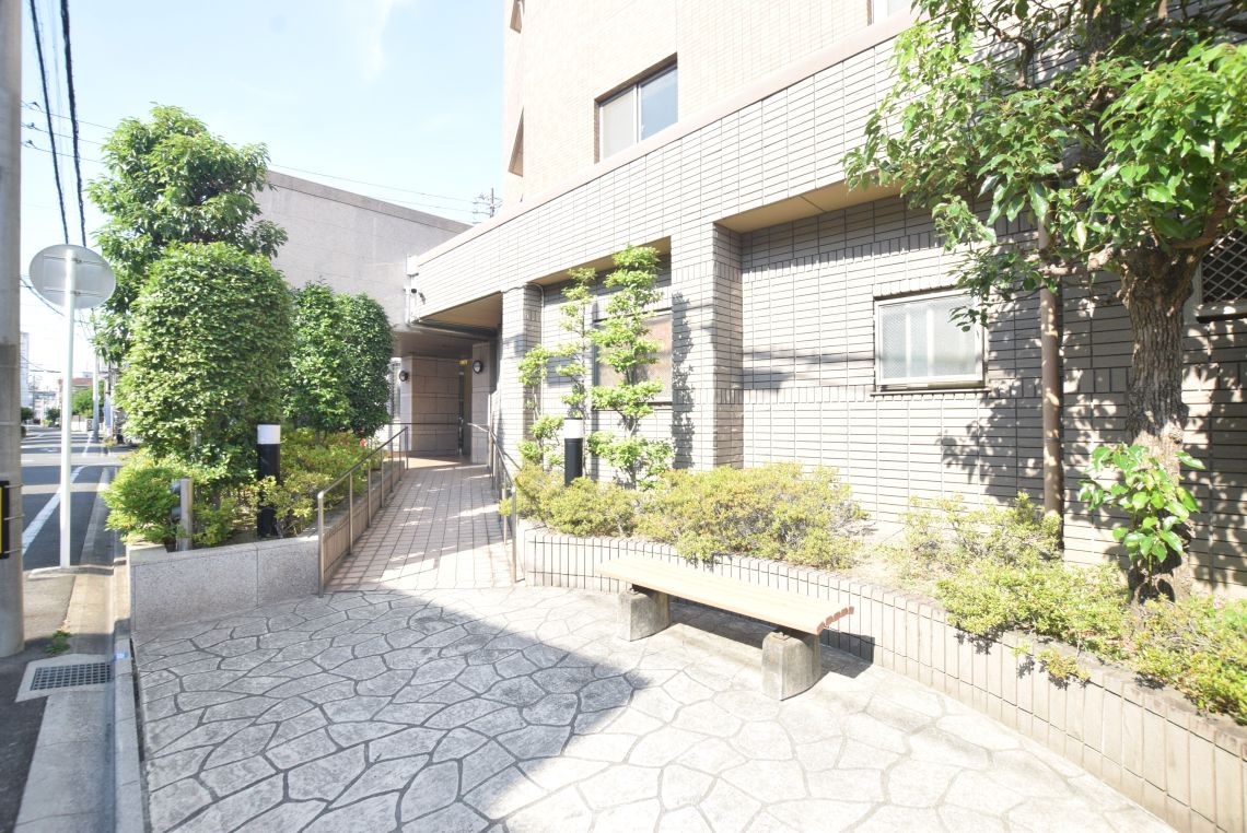 ロイヤルマンション則武新町エントランス