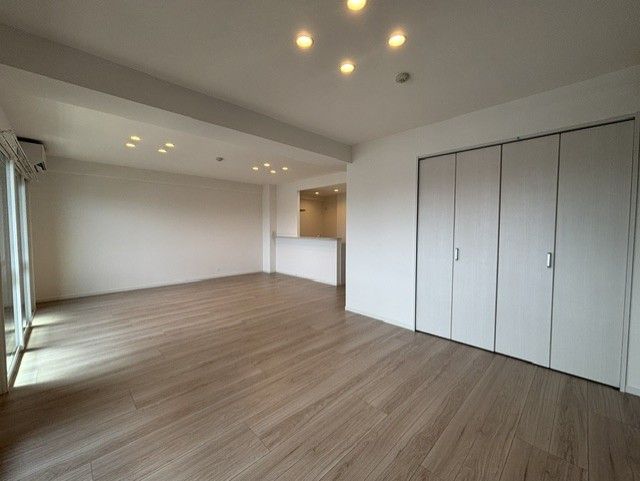 サーパス西開発リビング