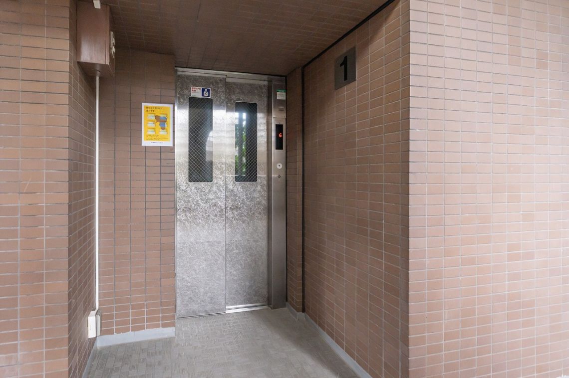 ファミール成増グランデージ構造・工法・仕様：エレベーター