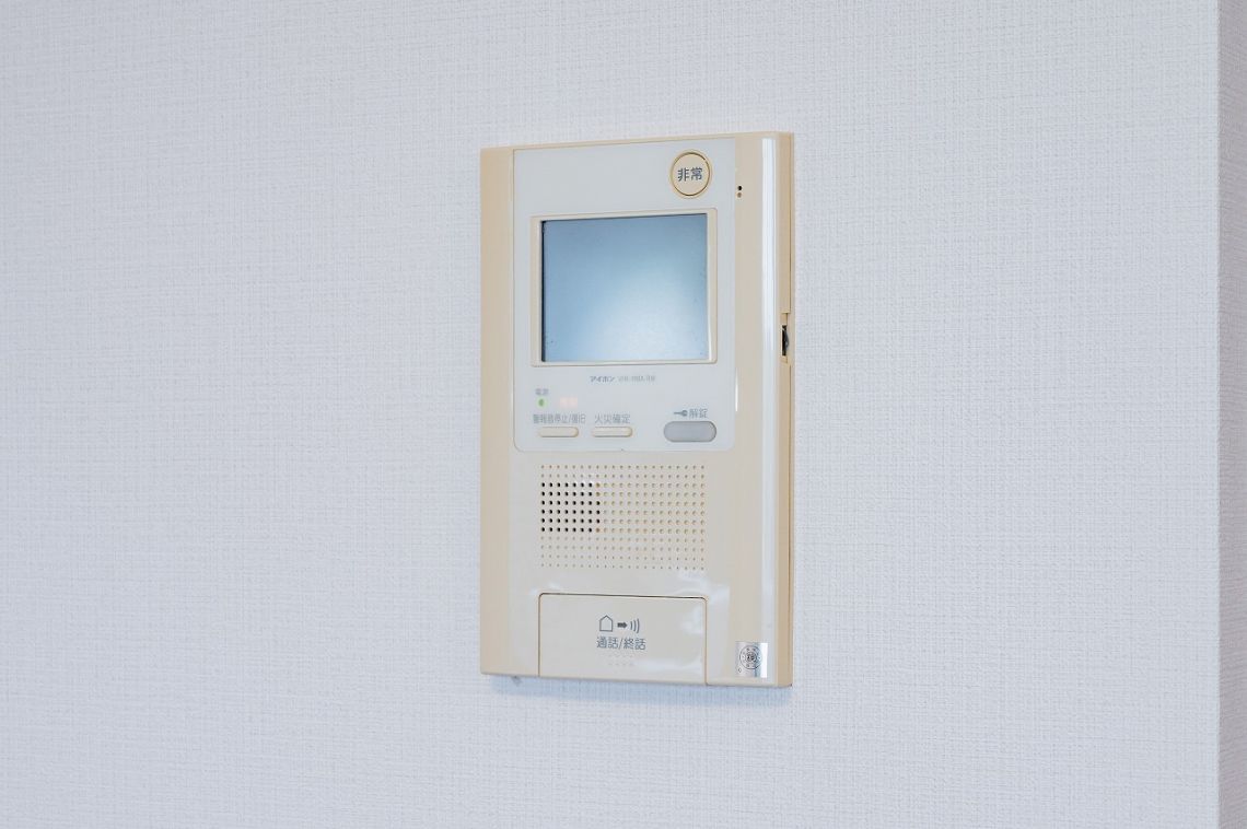グレーシアテラス東戸塚防犯設備：モニター付きインターホン