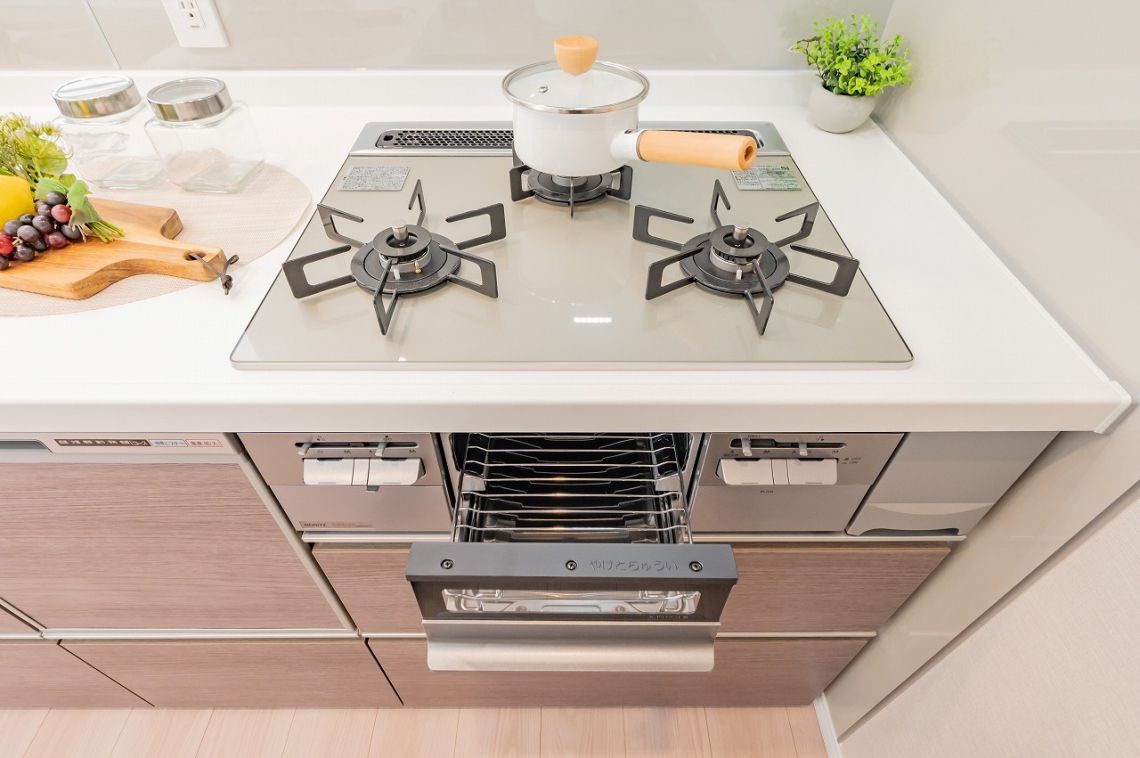 ラ・ムエット大宮その他設備：３つ口コンロ