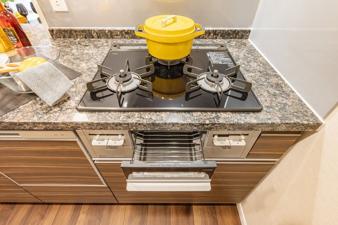 シティタワー所沢クラッシィ発電・温水設備：ガラストップコンロ