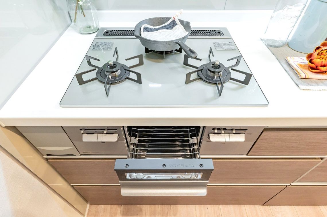 マイキャッスル港南下永谷その他設備：３口コンロ、キッチングリル