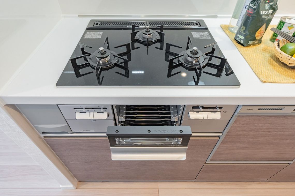 クリスタルパレス中板橋発電・温水設備：ガラストップコンロ