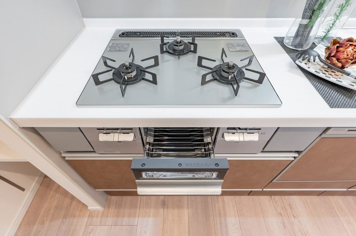 レーベンハイム赤羽西が丘発電・温水設備：ガラストップコンロ