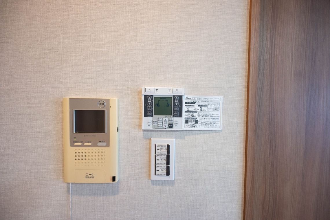 シャリエ川崎大師冷暖房・空調設備：床暖房リモコン