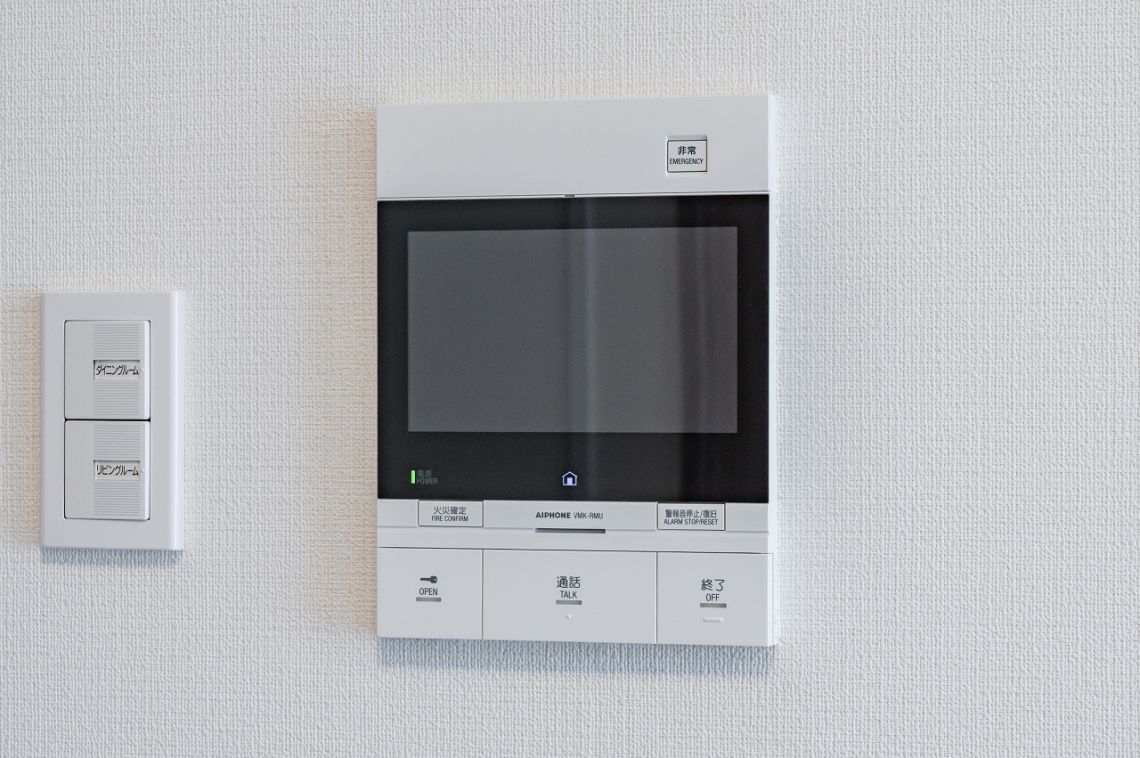 アルカーデン池袋防犯設備：モニター付きインターホン