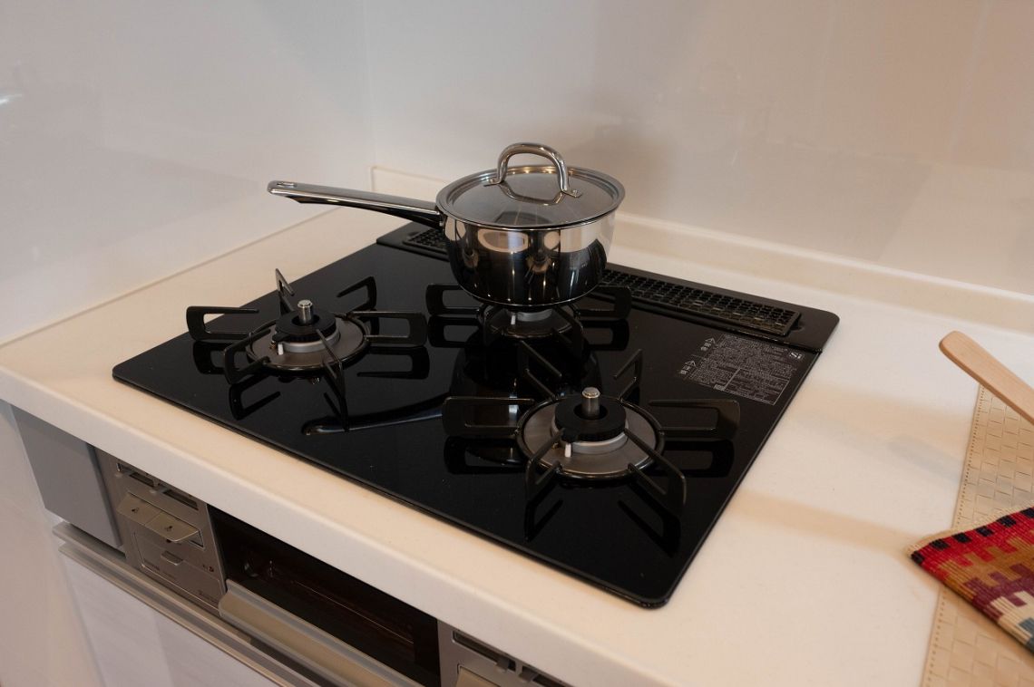 藤和上永谷ハイタウンその他設備：3口コンロ