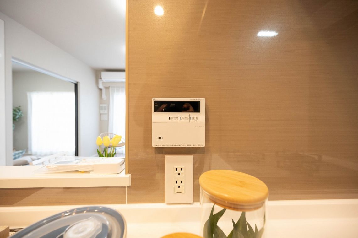 シャリエ川崎大師発電・温水設備：給湯器リモコン