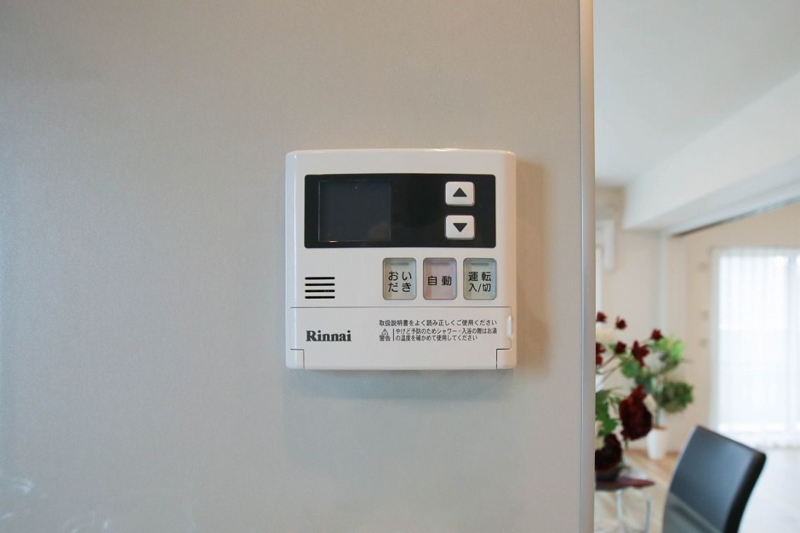 ライオンズステージ大島ウエストアクエア発電・温水設備：給湯器リモコン