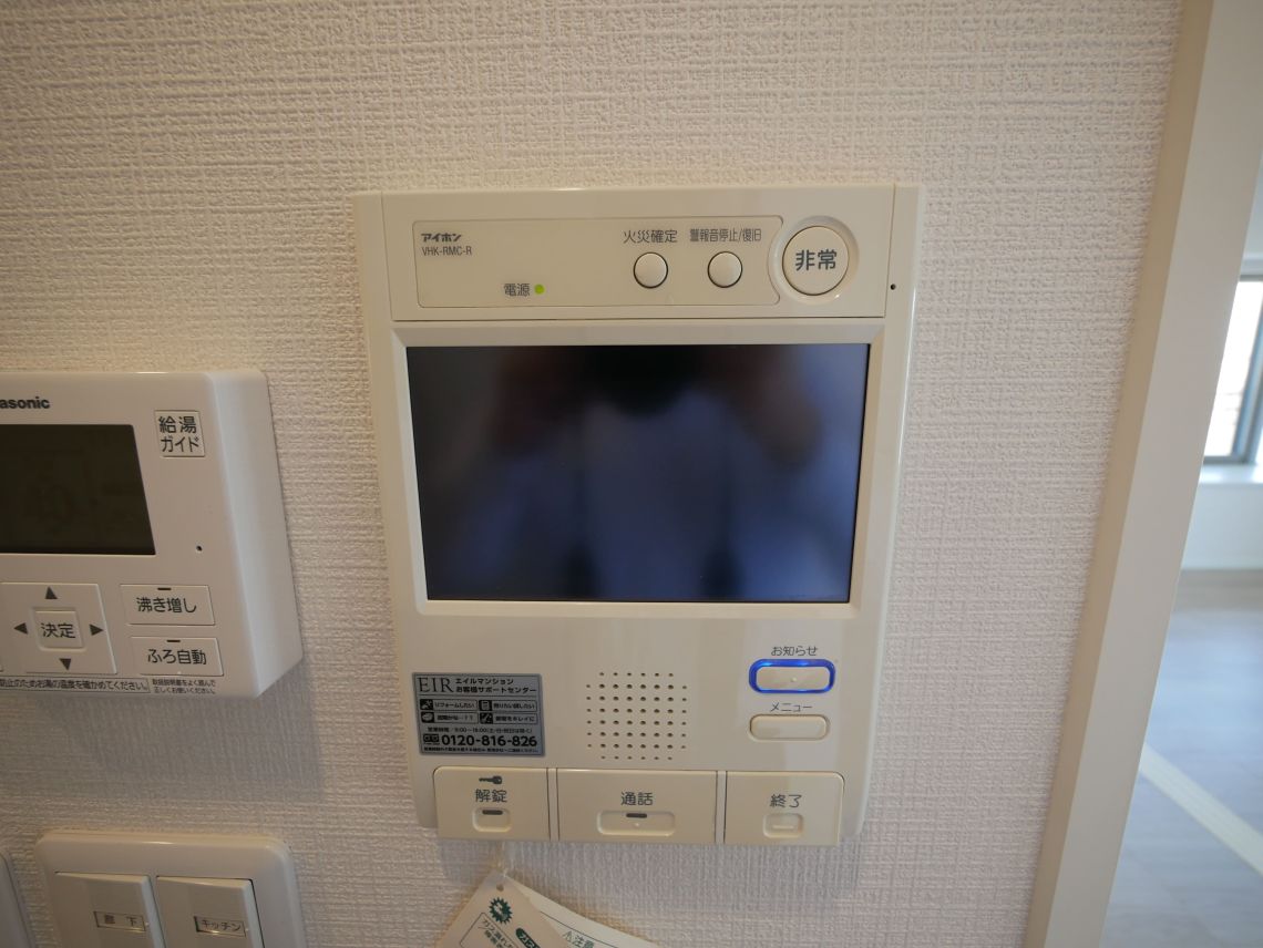 エイルマンション千早駅前防犯設備：モニター付きインターホン