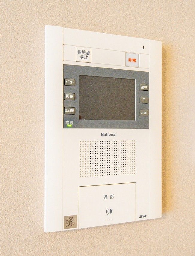 ライオンズマンション新大阪第六防犯設備：TVモニター付きインターホン