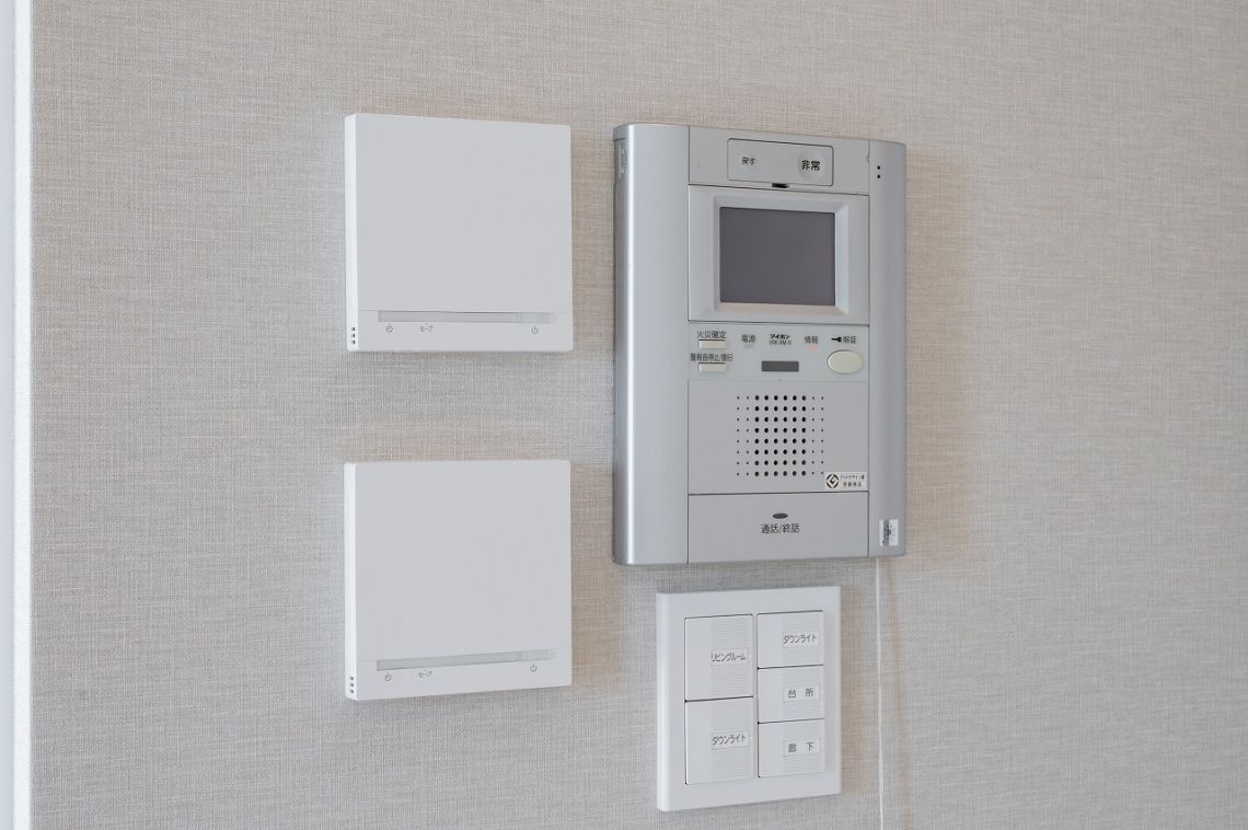 ワールドシティタワーズ防犯設備：TVモニター付インターホン