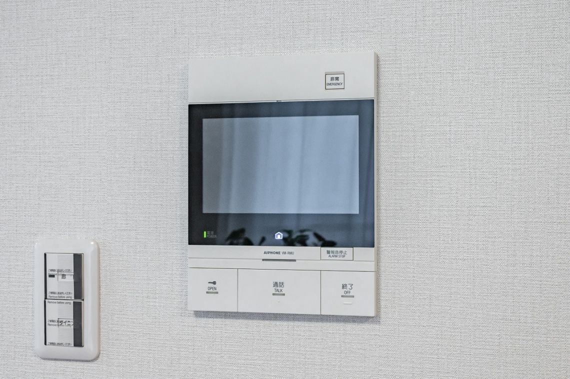 朝日サテライト六本木防犯設備：モニター付きインターホン