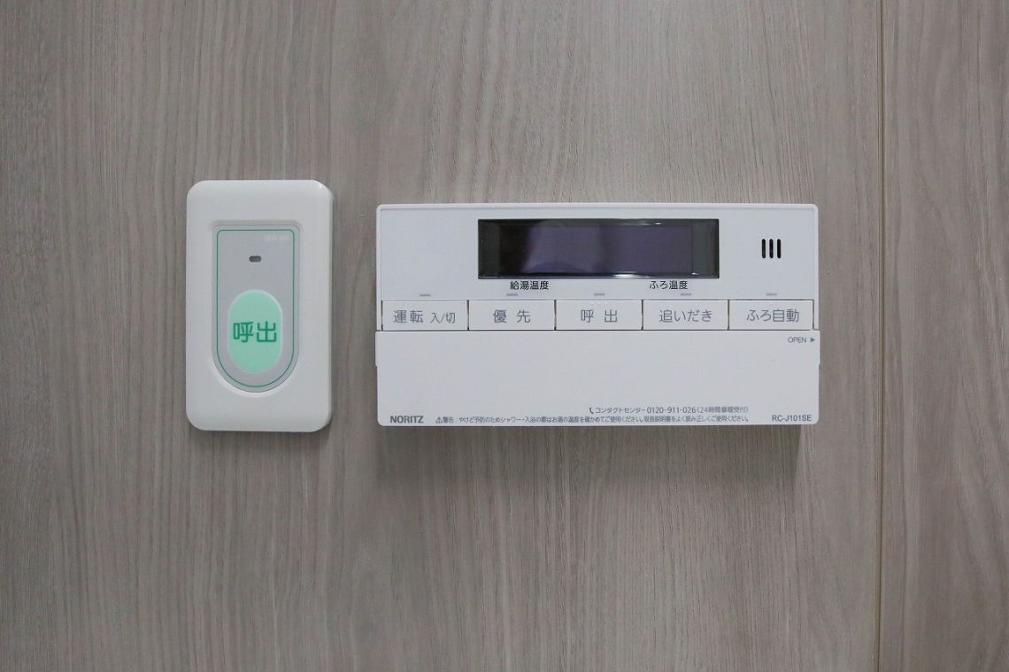 さくらマンション小松川発電・温水設備：追焚操作パネル