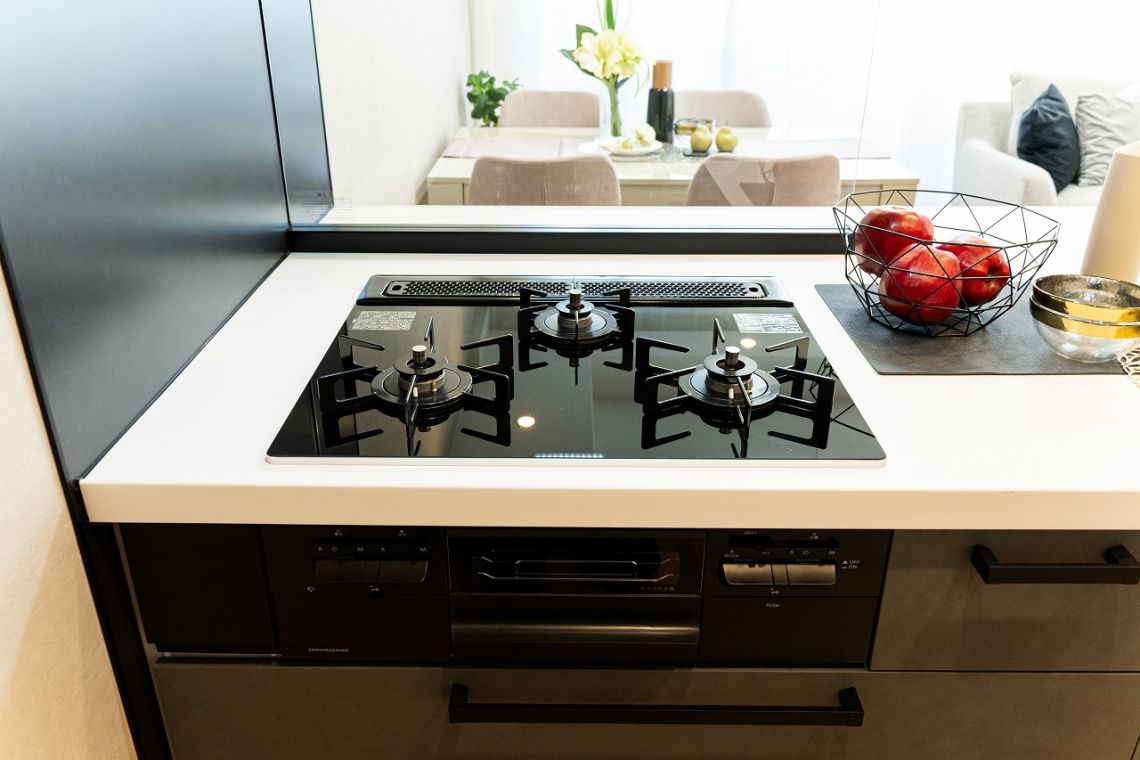 ローレルコート三条堀川その他設備：ガラストップガスコンロ