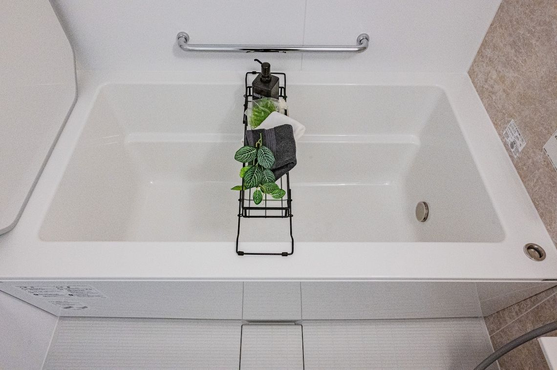 クリオ神奈川新町弐番館その他設備：浴室の浴槽