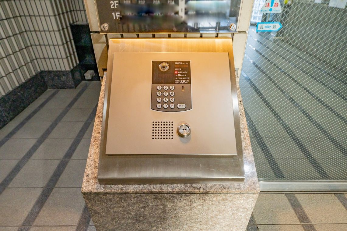ライオンズマンション日吉東第５防犯設備：TVモニター付きオートロック操作盤