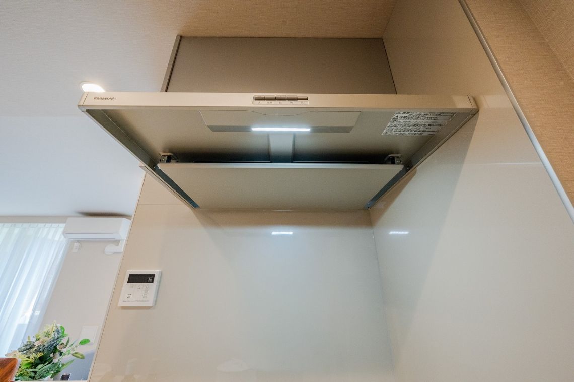 ユニーブル東戸塚その他設備：キッチンの整流板付換気扇