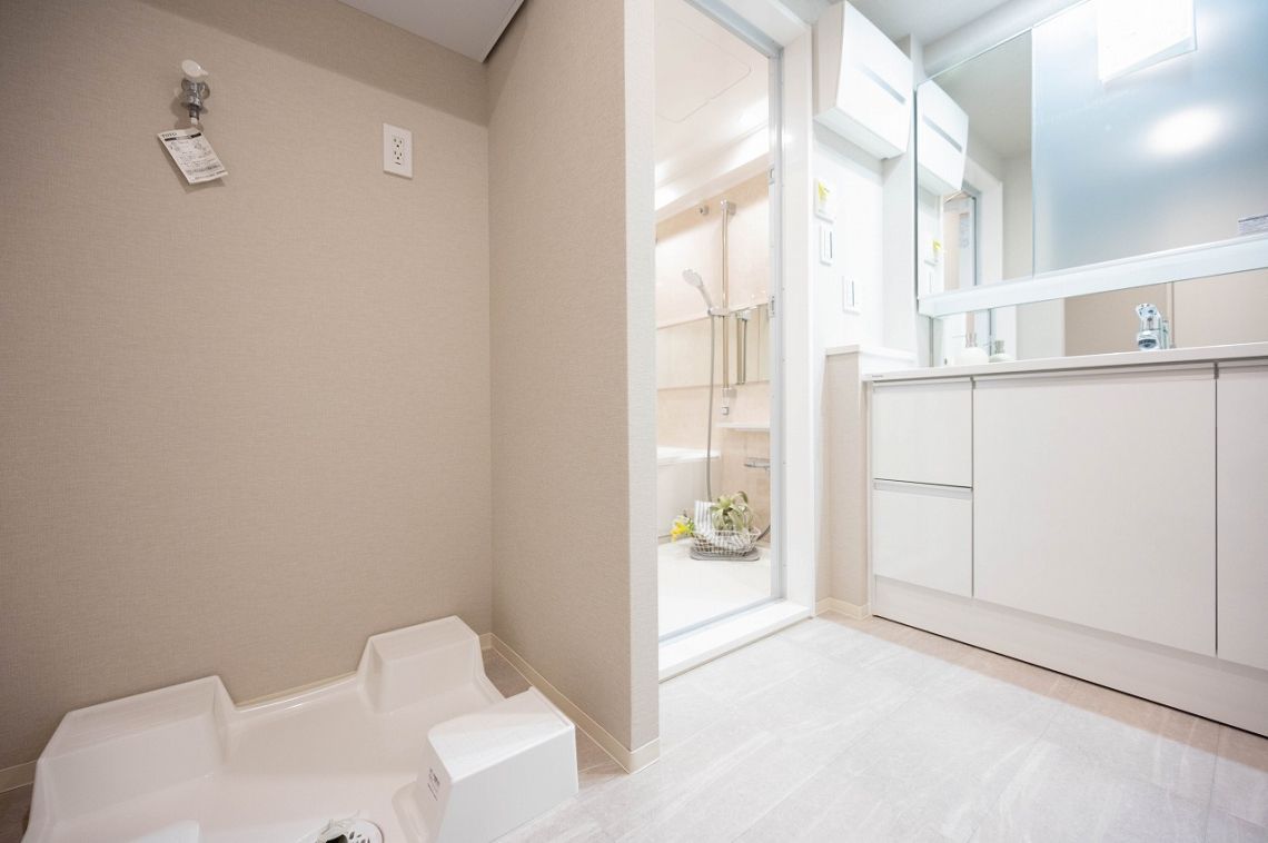 ライオンズステージ戸塚ルヴェールの丘その他設備：洗面室の防水パン