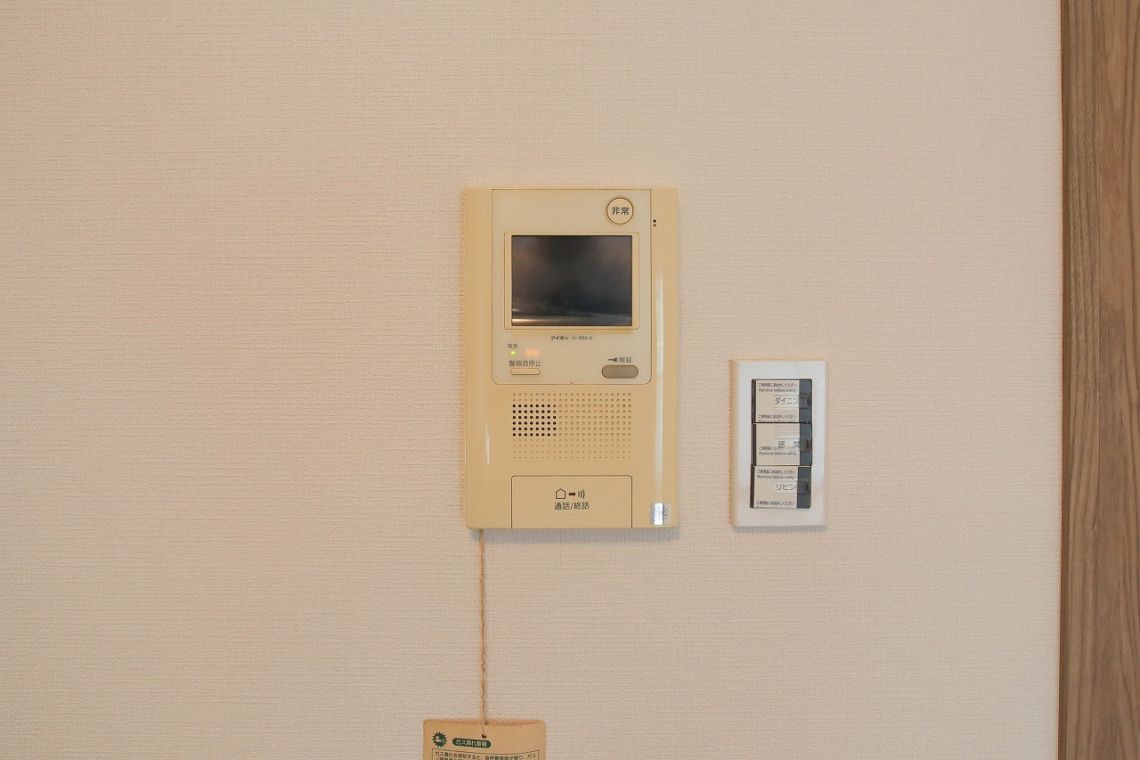 さくらマンション小松川防犯設備：モニター付きインターホン