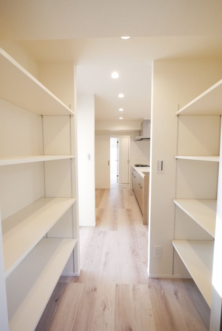 グランピアマンショングーテンハイツ空港南２収納