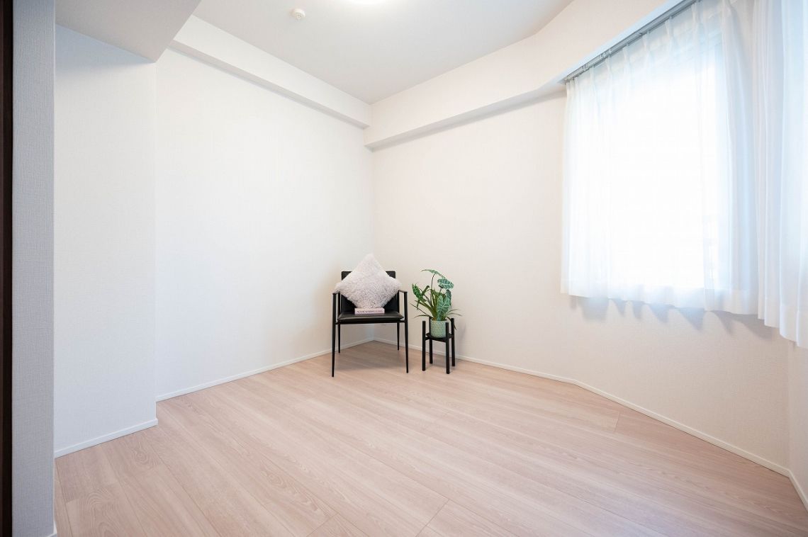 プレミスト三鷹居室