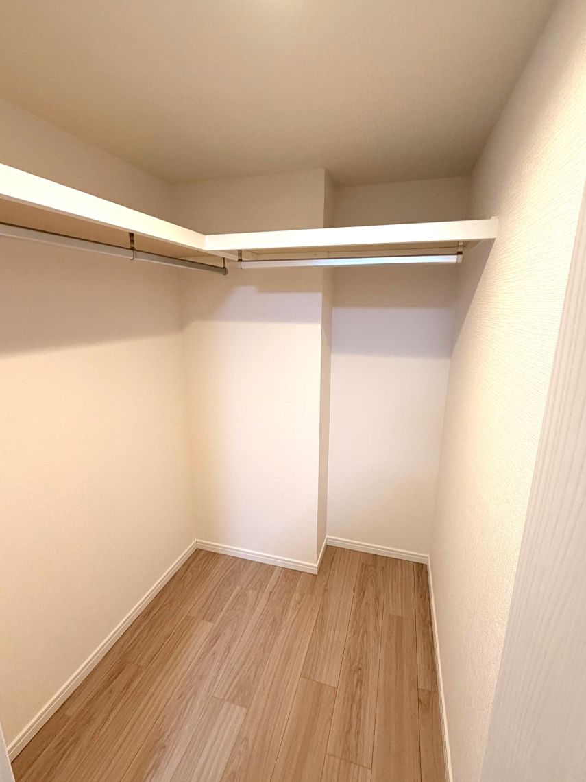 ロピア東区役所前収納