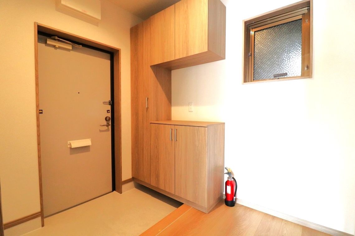 ライオンズガーデン真志喜玄関