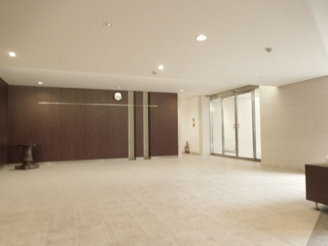 サーパスシティ東朝日町２号エントランス