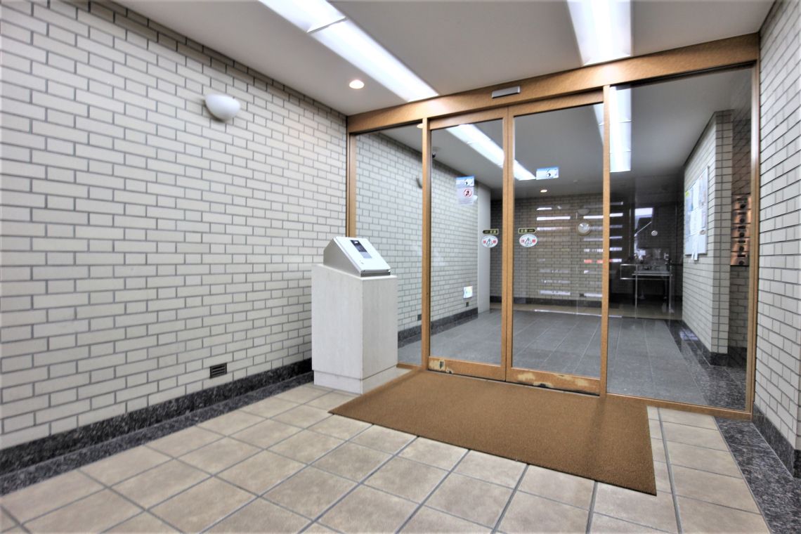 ハイホーム鷺沼東エントランス
