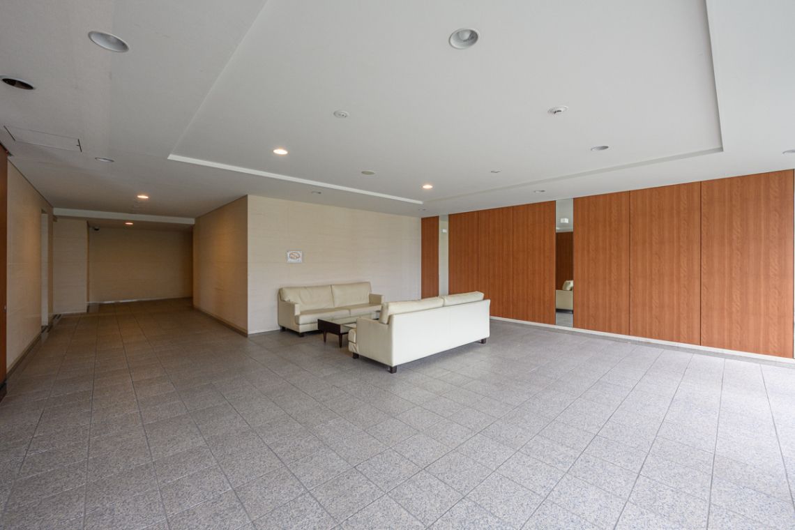 サーパス横浜星川エントランス