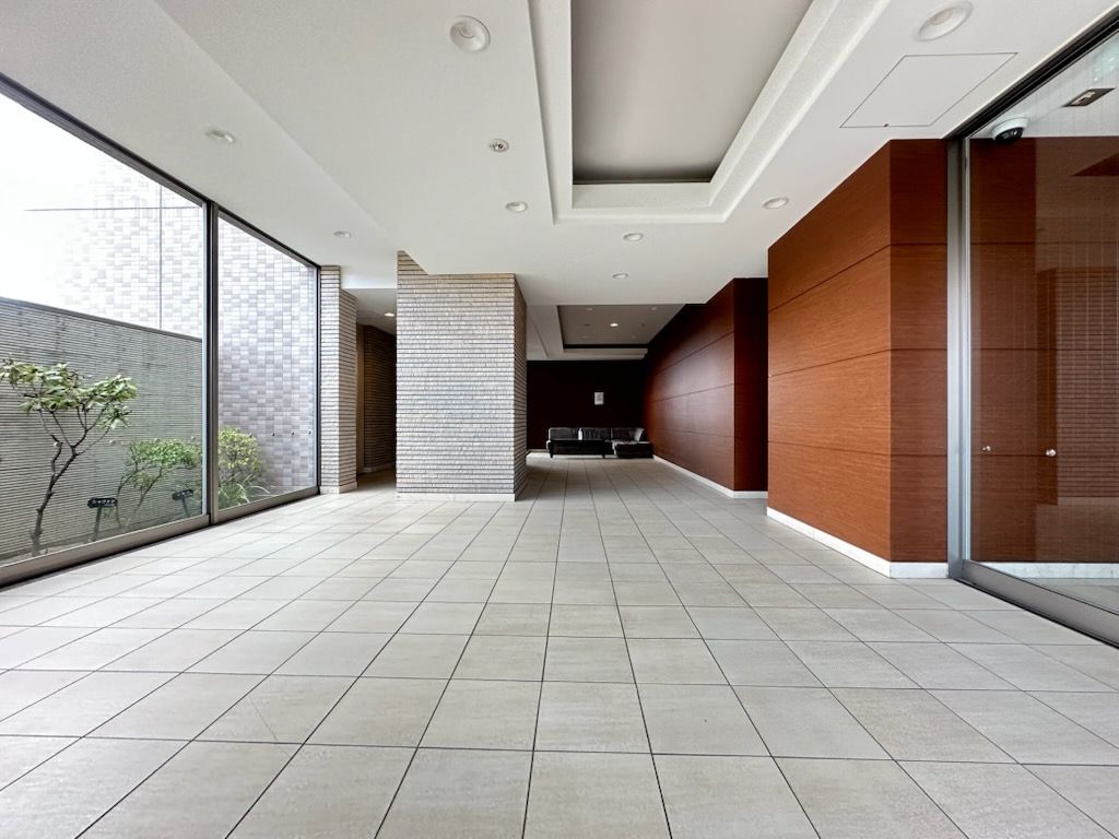 サーパス南矢野目ロビー